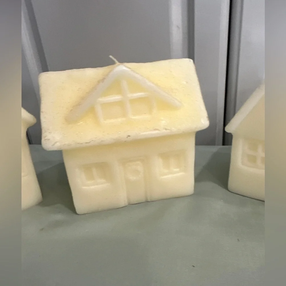 Cottage House Candles set of 3 Never used - Picture 1 of 10